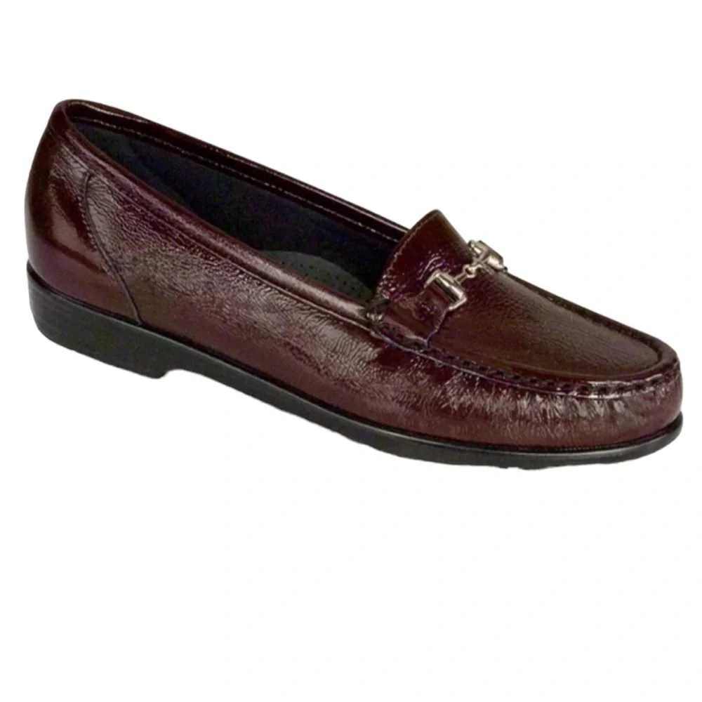 SAS Slip On Loafer 9.5 Narrow Metro Wine Patent Leather Comfort Burgundy